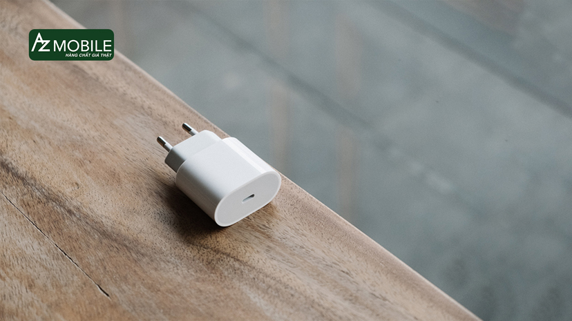 1. Kiểm tra thiết kế và hình dáng của củ sạc.jpg