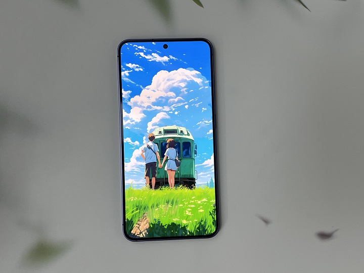 Nâng cấp màn hình siêu sáng lên đến 2600 nits trên s24 mỹ