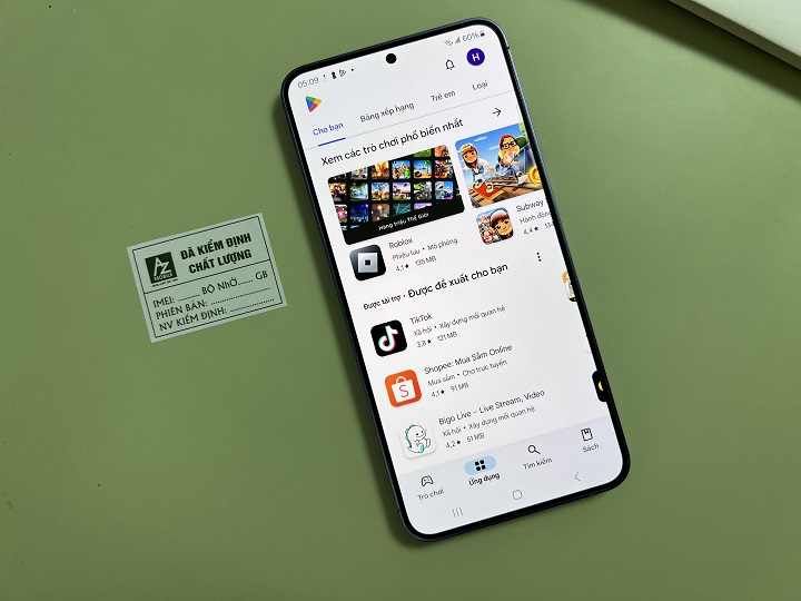 màn hình s24 plus có kích thước 6.7 inch