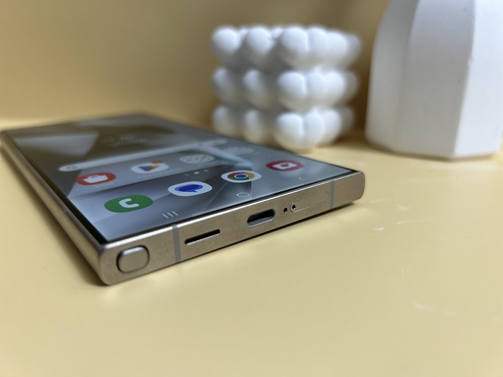s24 ultra mỹ sở hữu khung viền bằng chất liệu Titanium