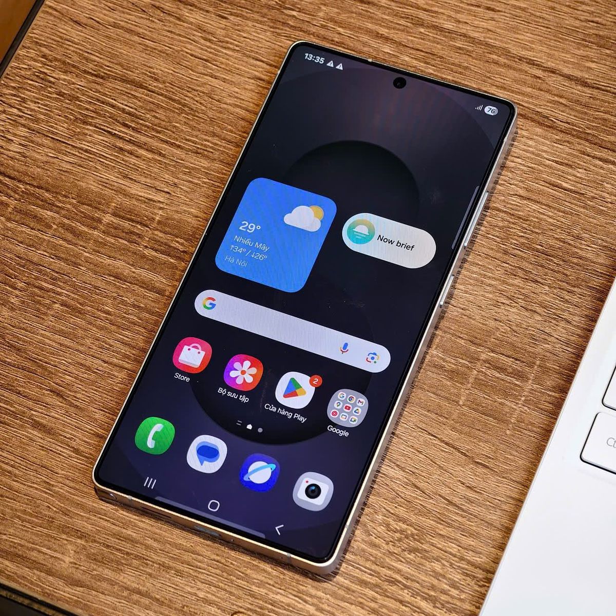 thiết kế màn hình trên s25 ultra